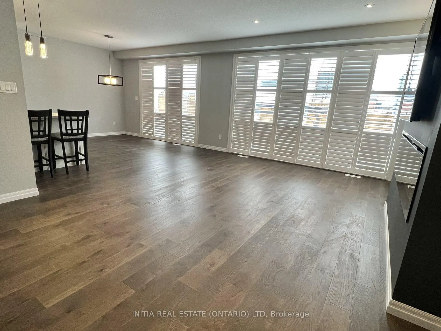 Photo 5 of Unit 25, 1820 Canvas Way, London, North B — HOMEH