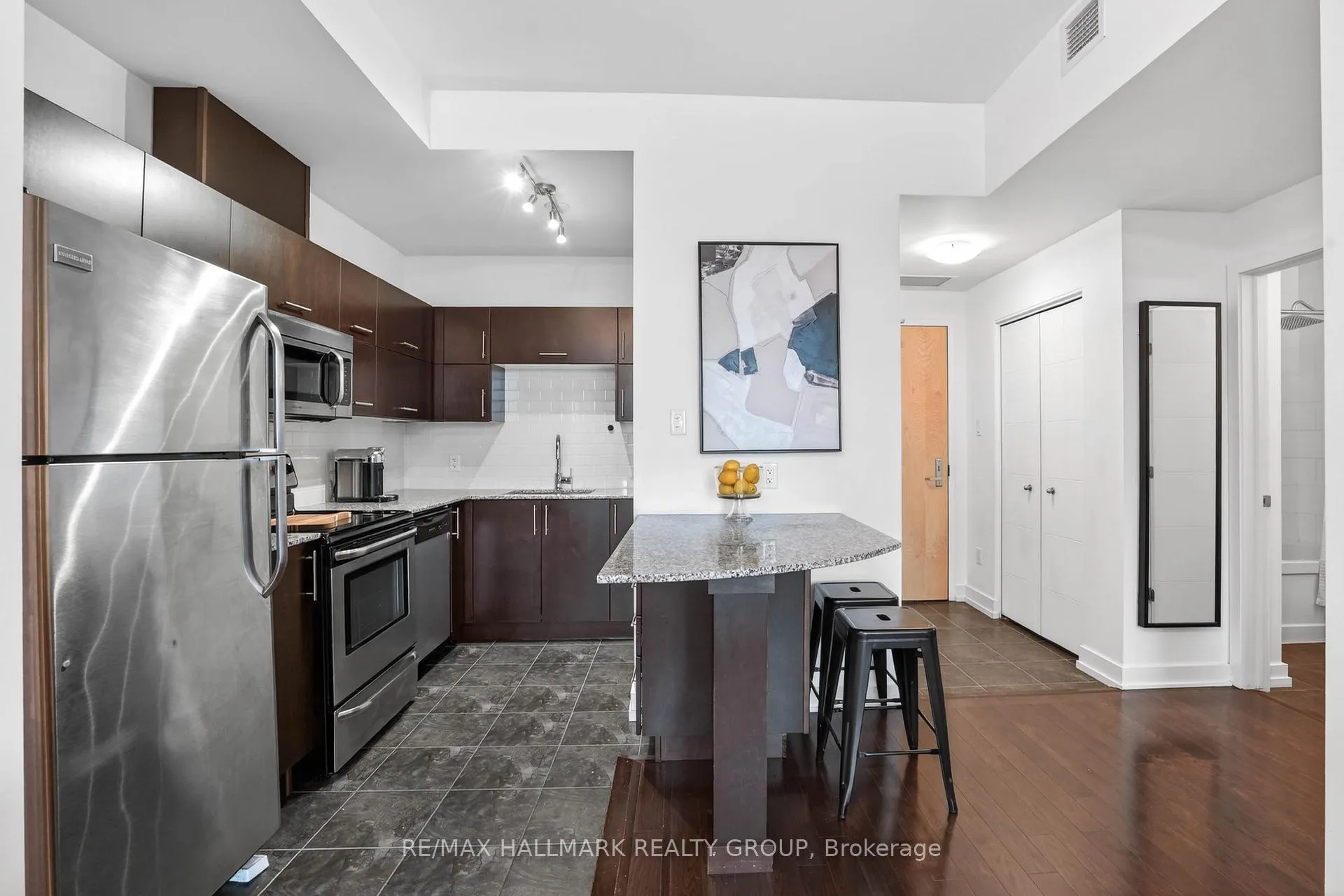 Photo 5 of Unit 2003, 179 Metcalfe Street, Ottawa, Ottawa Centre — HOMEH