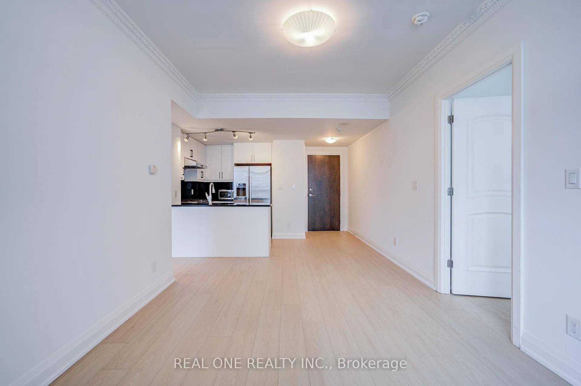 Photo 11 of Unit 3511, 16 Harbour Street, Toronto, Waterfront Communities — HOMEH