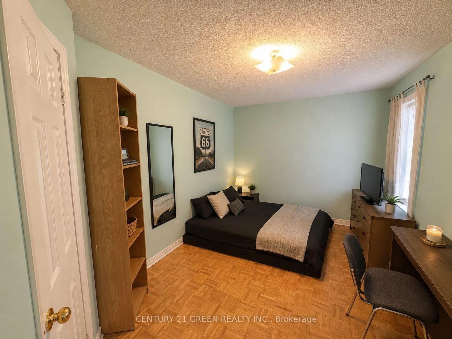 Photo 14 of 20 Outlook Avenue, Brampton, Bram West — HOMEH