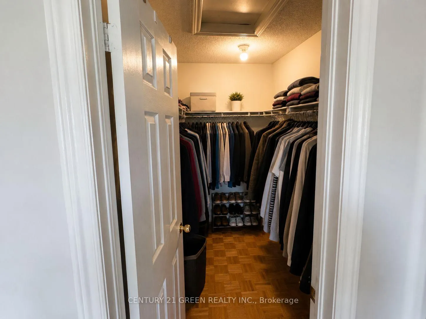 Photo 18 of 20 Outlook Avenue, Brampton, Bram West — HOMEH