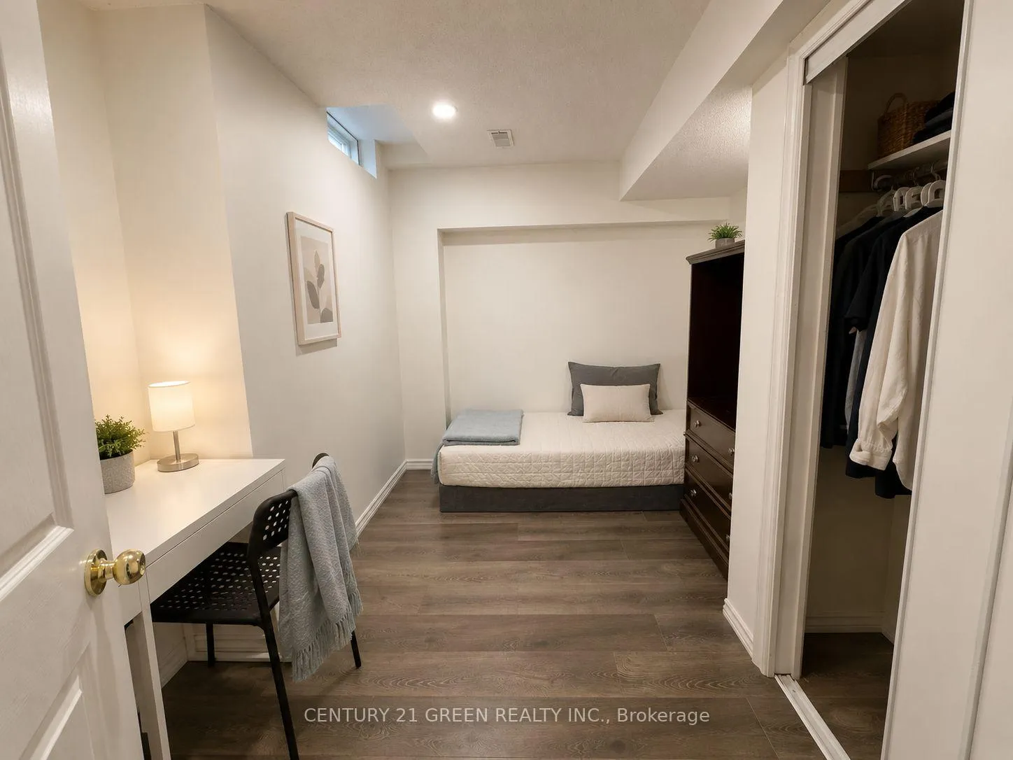 Photo 25 of 20 Outlook Avenue, Brampton, Bram West — HOMEH