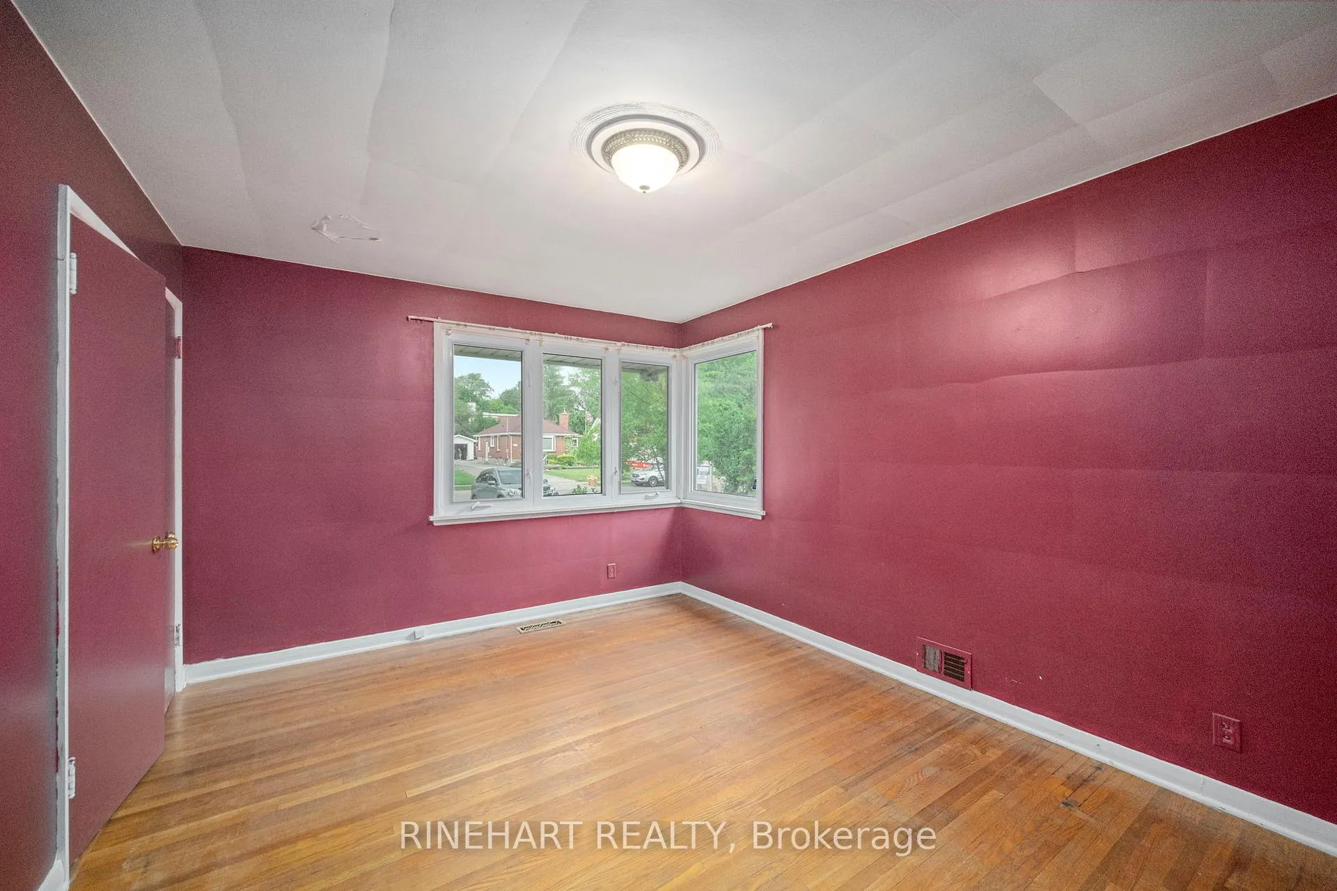 Photo 14 of 330 Connington Street, London, South G — HOMEH