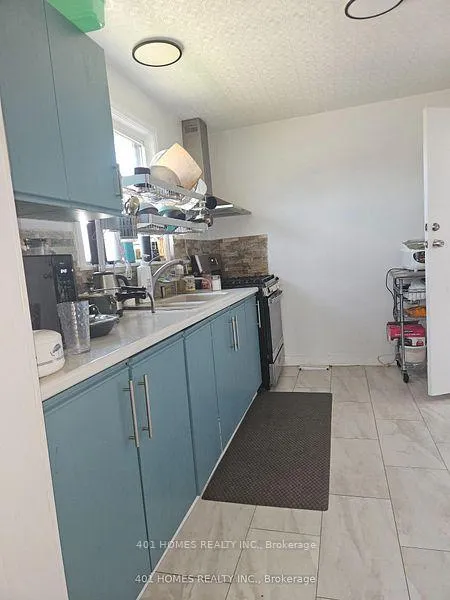 Photo 11 of 1092 Brydges Street, London, East M — HOMEH