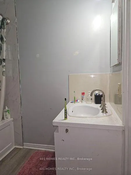 Photo 13 of 1092 Brydges Street, London, East M — HOMEH