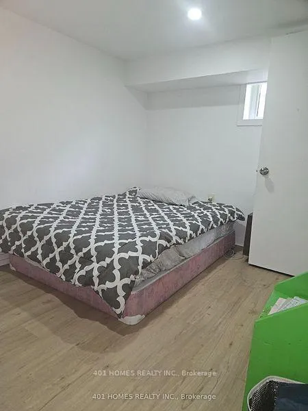 Photo 42 of 1092 Brydges Street, London, East M — HOMEH