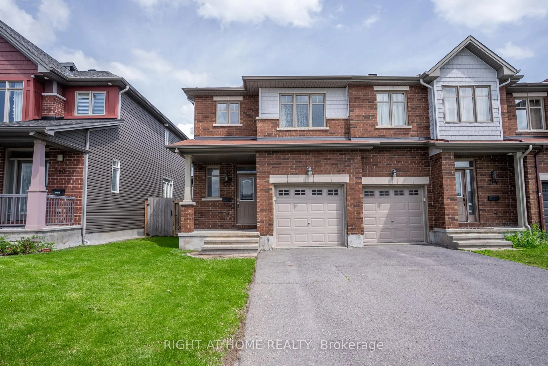 Photo 1 of 712 Brian Good Avenue, Ottawa, Riverside South/Gloucester Glen — HOMEH