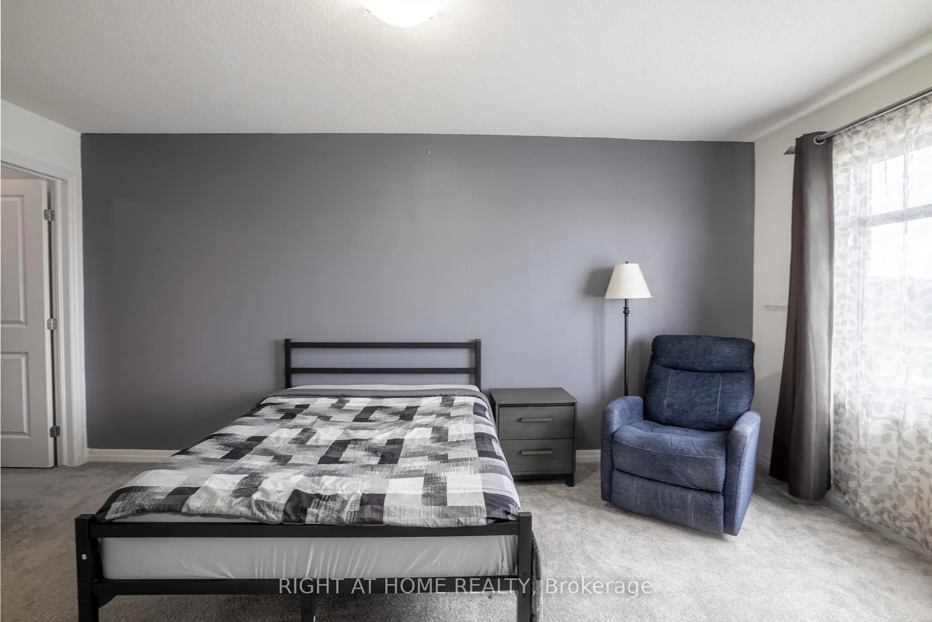 Photo 19 of 712 Brian Good Avenue, Ottawa, Riverside South/Gloucester Glen — HOMEH