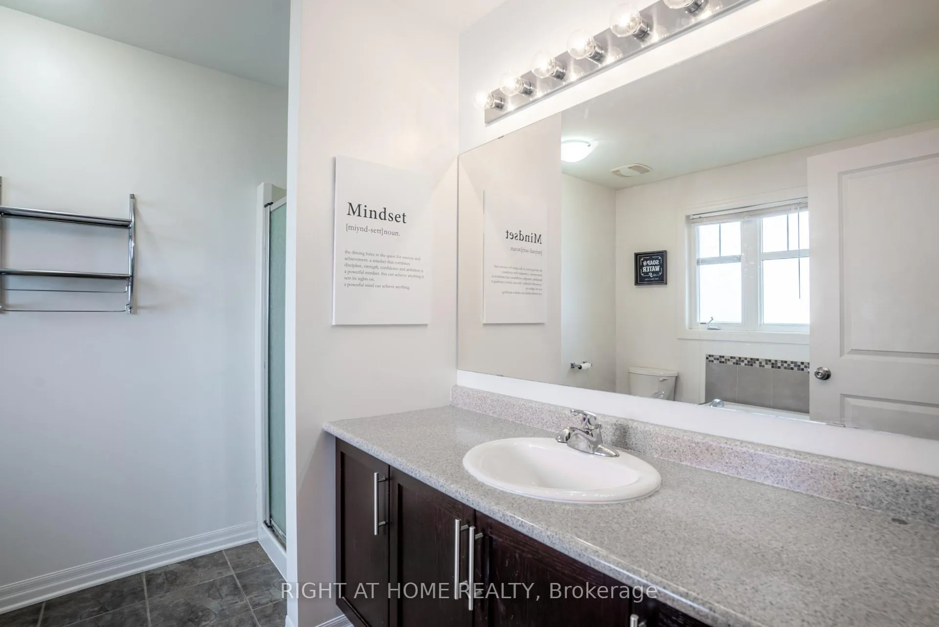 Photo 20 of 712 Brian Good Avenue, Ottawa, Riverside South/Gloucester Glen — HOMEH