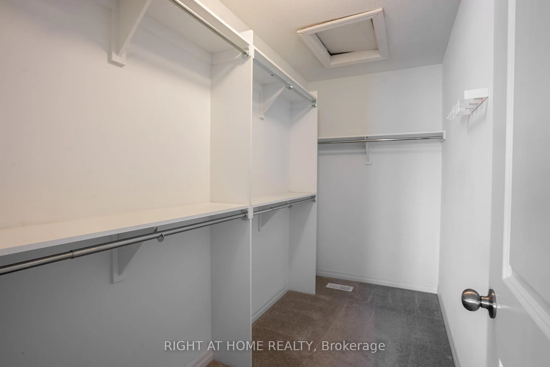 Photo 24 of 712 Brian Good Avenue, Ottawa, Riverside South/Gloucester Glen — HOMEH