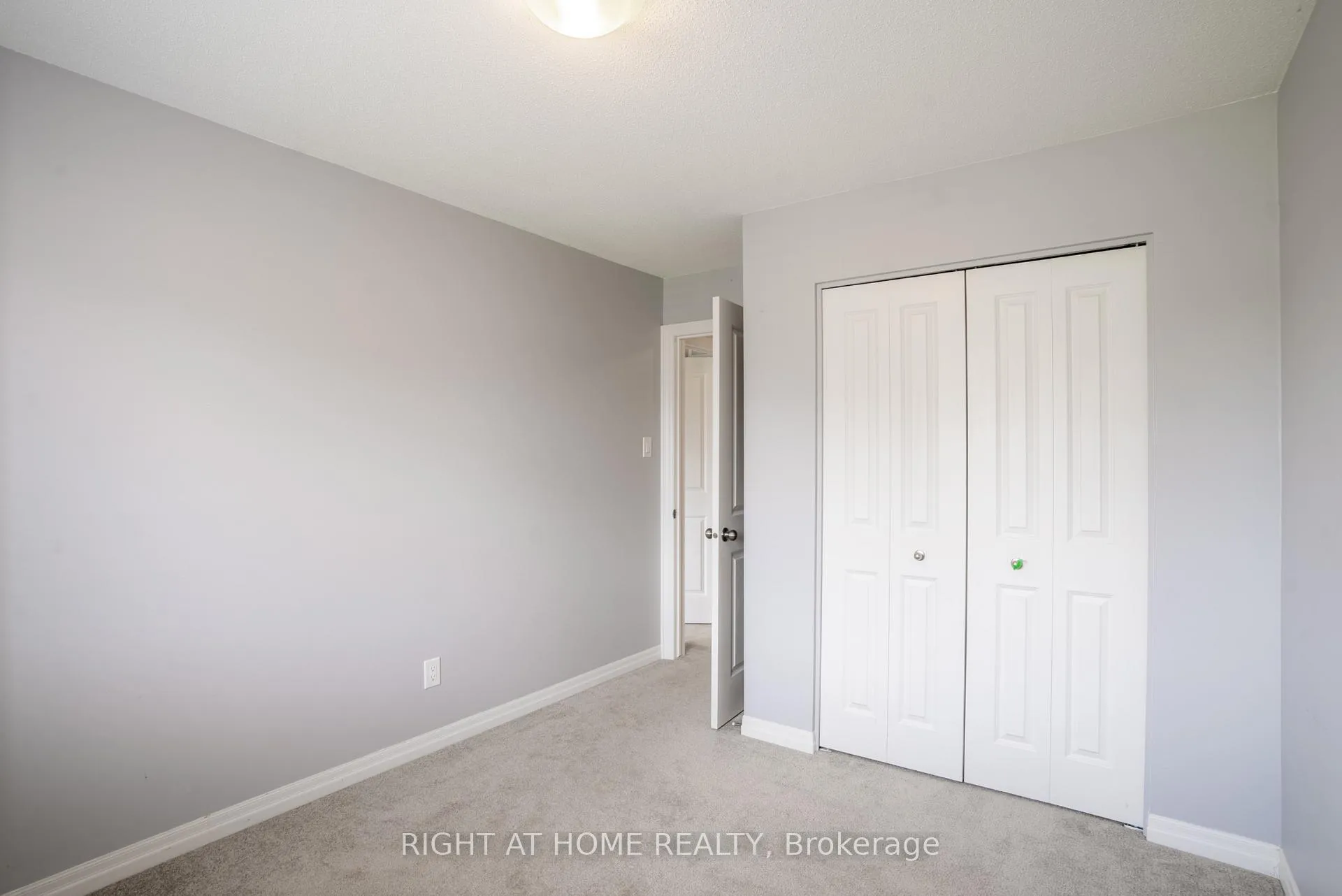 Photo 30 of 712 Brian Good Avenue, Ottawa, Riverside South/Gloucester Glen — HOMEH