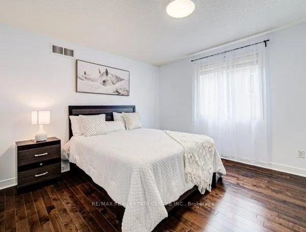 Photo 35 of 55 Isaiah Drive, Kitchener, Larentian West — HOMEH