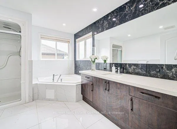 Photo 39 of 55 Isaiah Drive, Kitchener, Larentian West — HOMEH