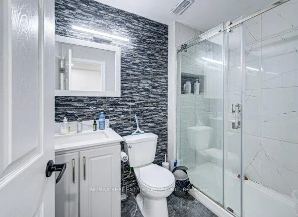 Photo 45 of 55 Isaiah Drive, Kitchener, Larentian West — HOMEH