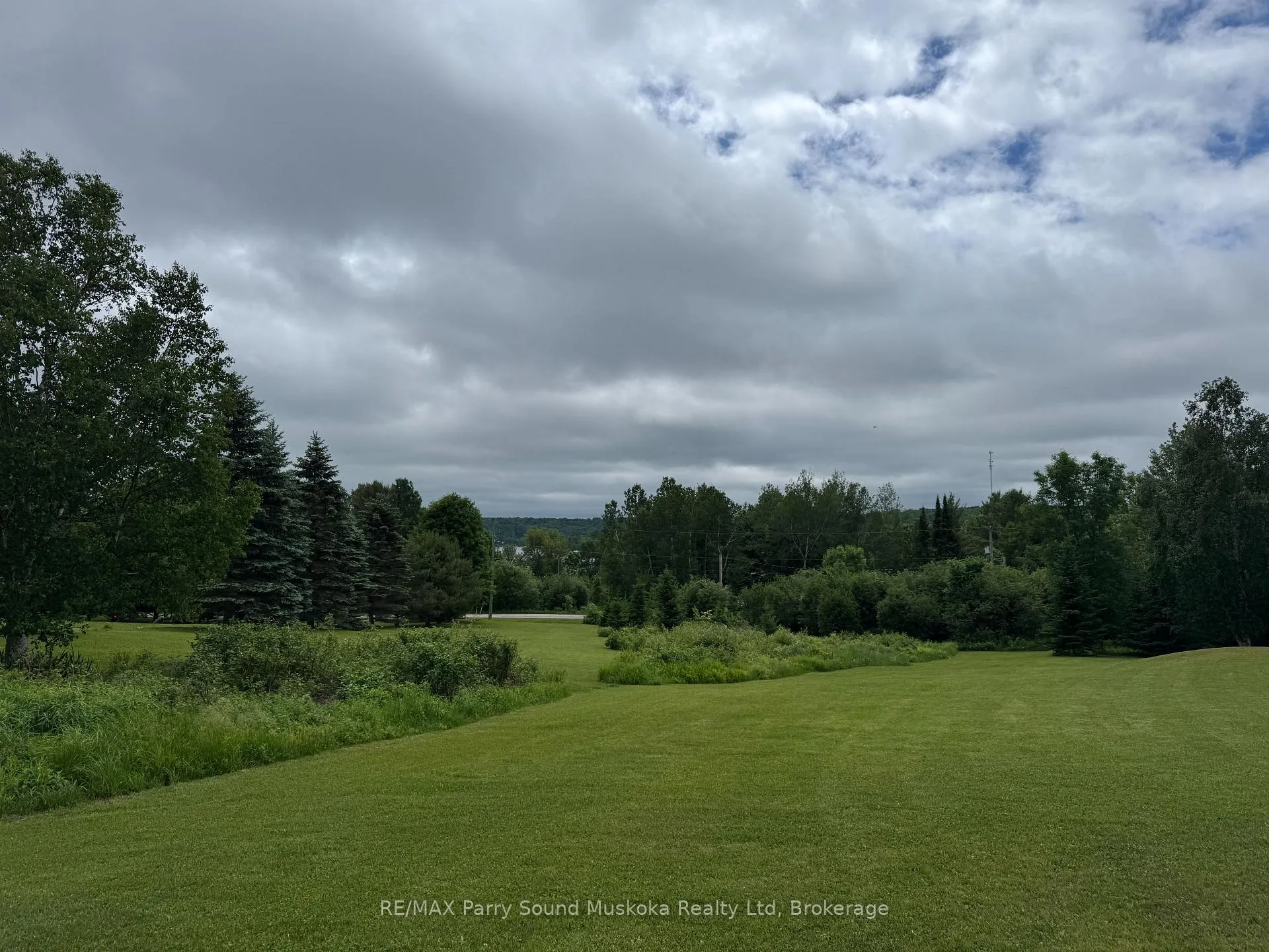 Photo 3 of 135 Daniel Drive, Parry Sound Remote Area, Restoule — HOMEH