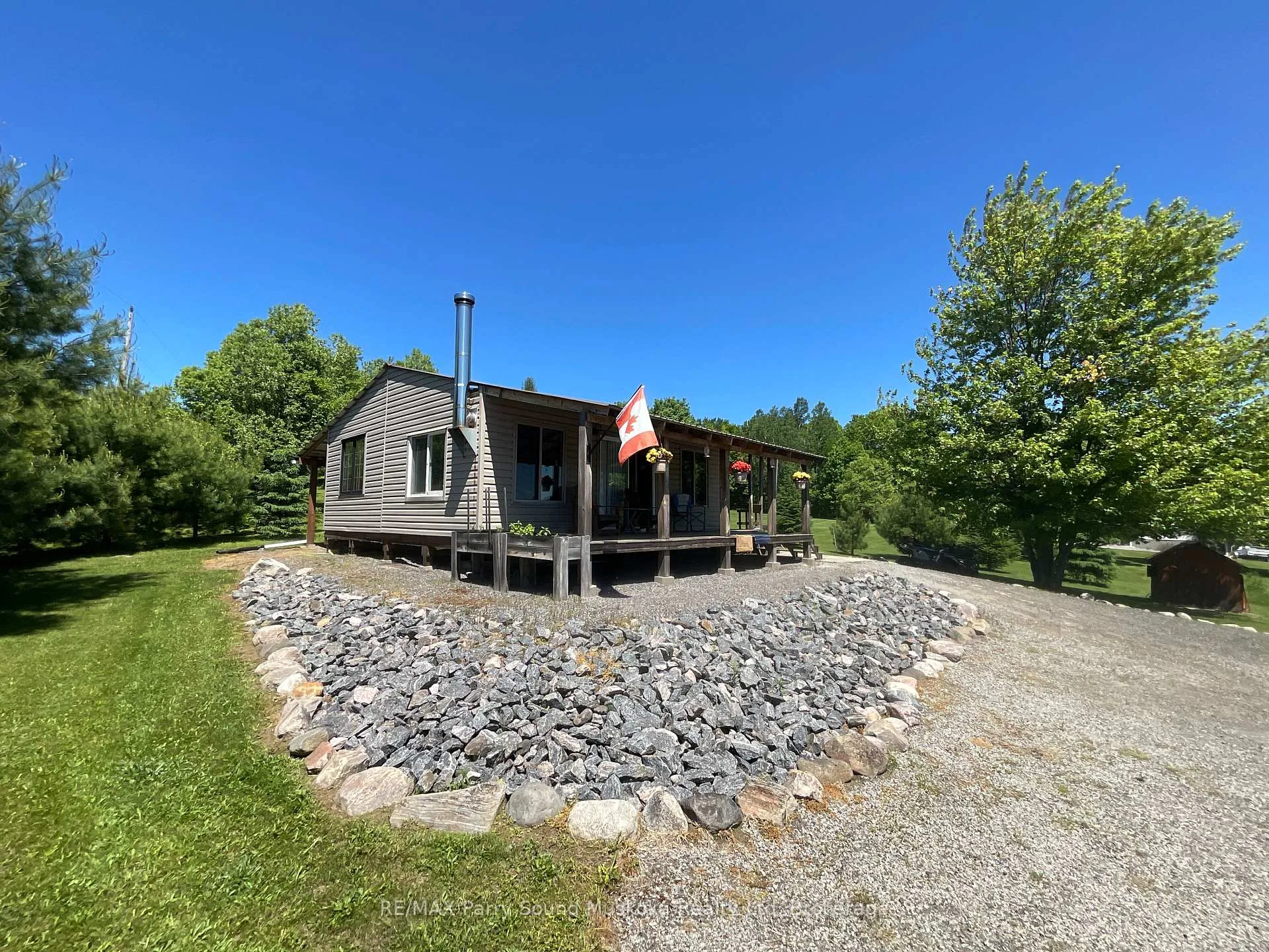 Photo 4 of 135 Daniel Drive, Parry Sound Remote Area, Restoule — HOMEH