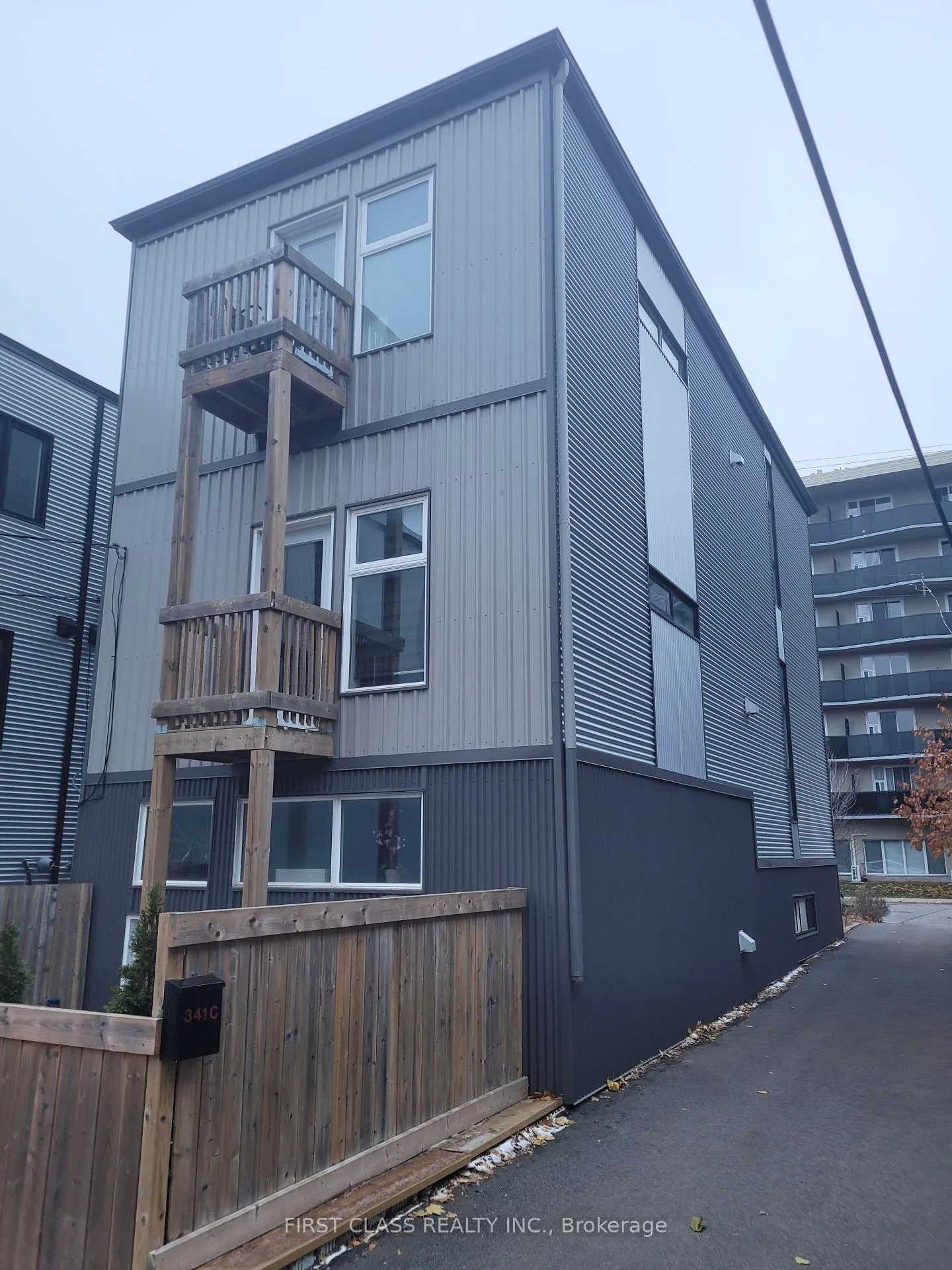 Photo 2 of 341 Cambridge Street N, Ottawa, West Centre Town — HOMEH