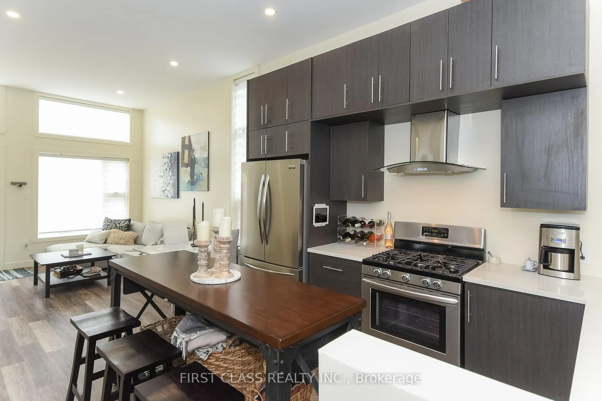 Photo 7 of 341 Cambridge Street N, Ottawa, West Centre Town — HOMEH