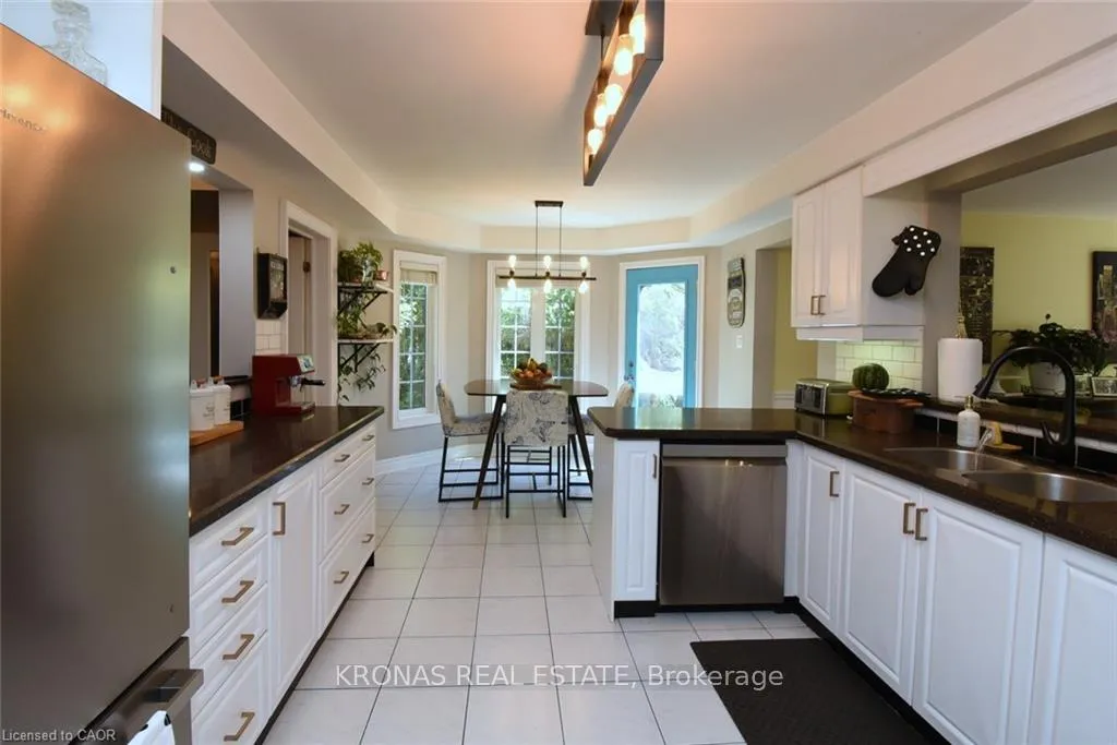 Photo 7 of 26 Banbury Drive, Hamilton, Meadowlands — HOMEH