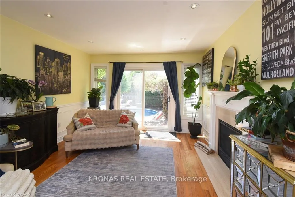Photo 15 of 26 Banbury Drive, Hamilton, Meadowlands — HOMEH