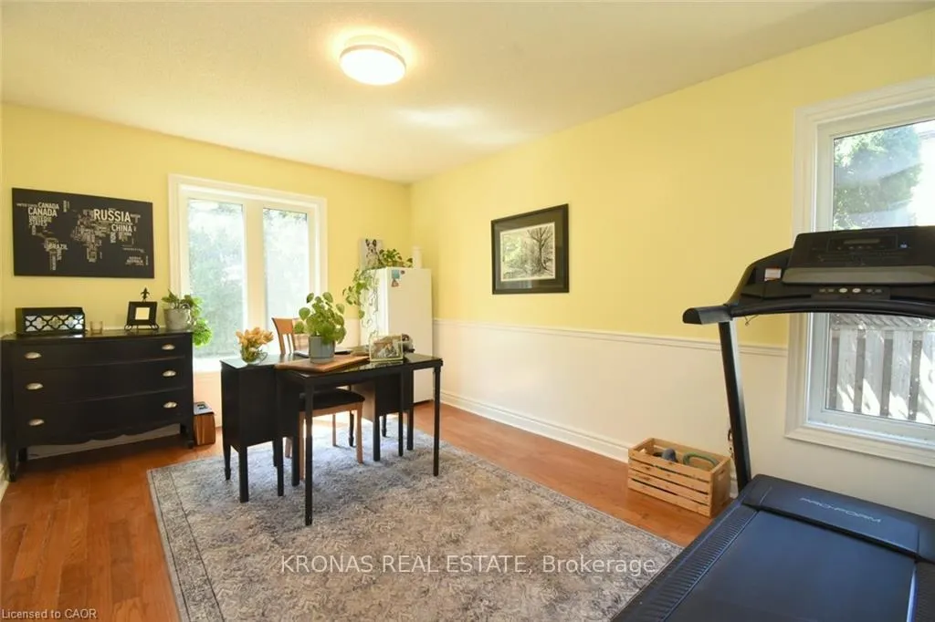 Photo 17 of 26 Banbury Drive, Hamilton, Meadowlands — HOMEH