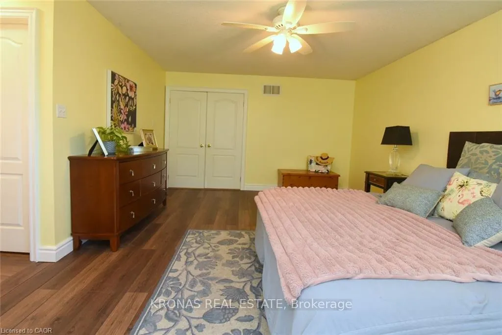 Photo 19 of 26 Banbury Drive, Hamilton, Meadowlands — HOMEH