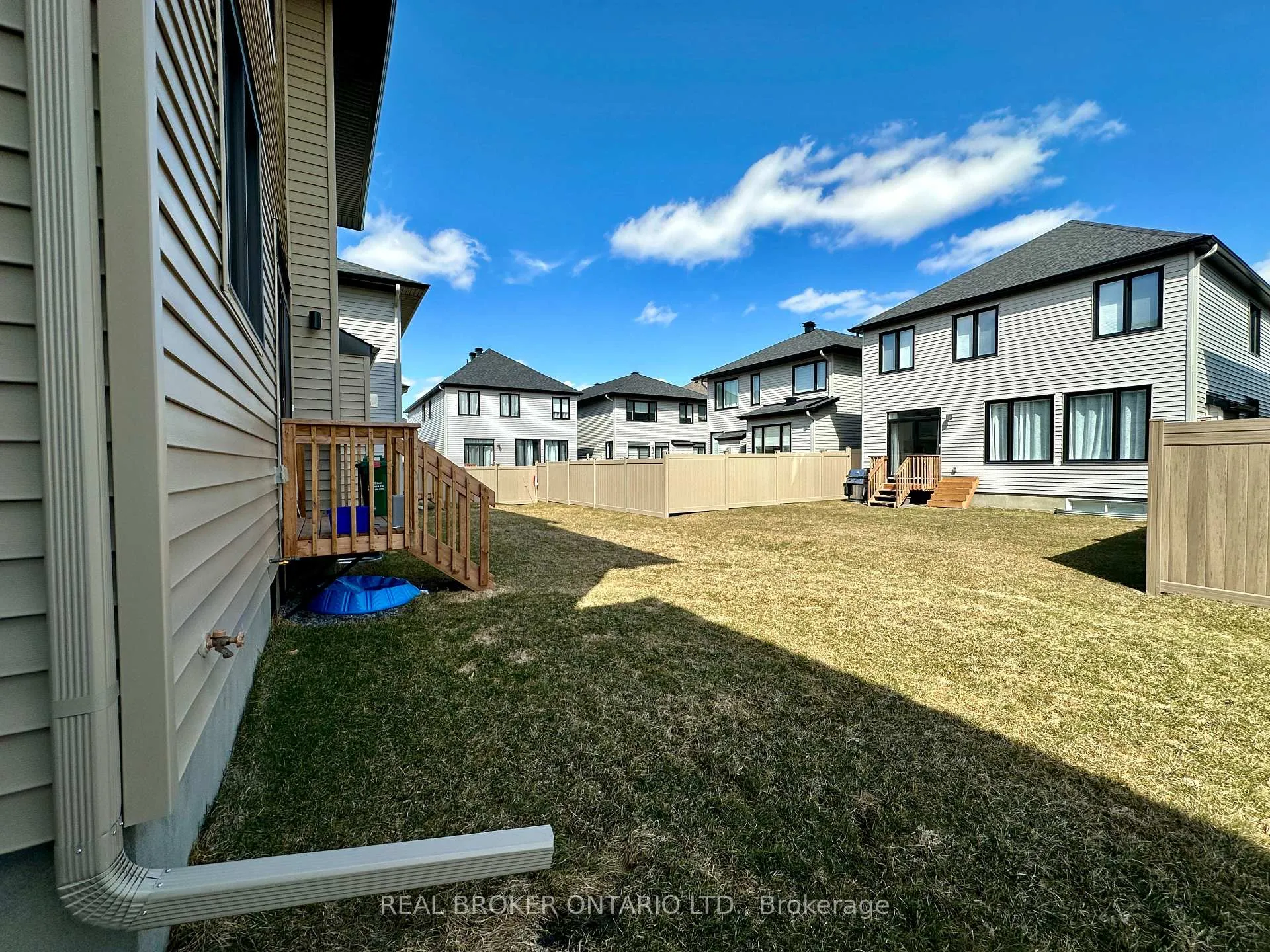 Photo 32 of 646 Gendarme Circle, Ottawa, Mer Bleue/Bradley Estates/Anderson Park — HOMEH