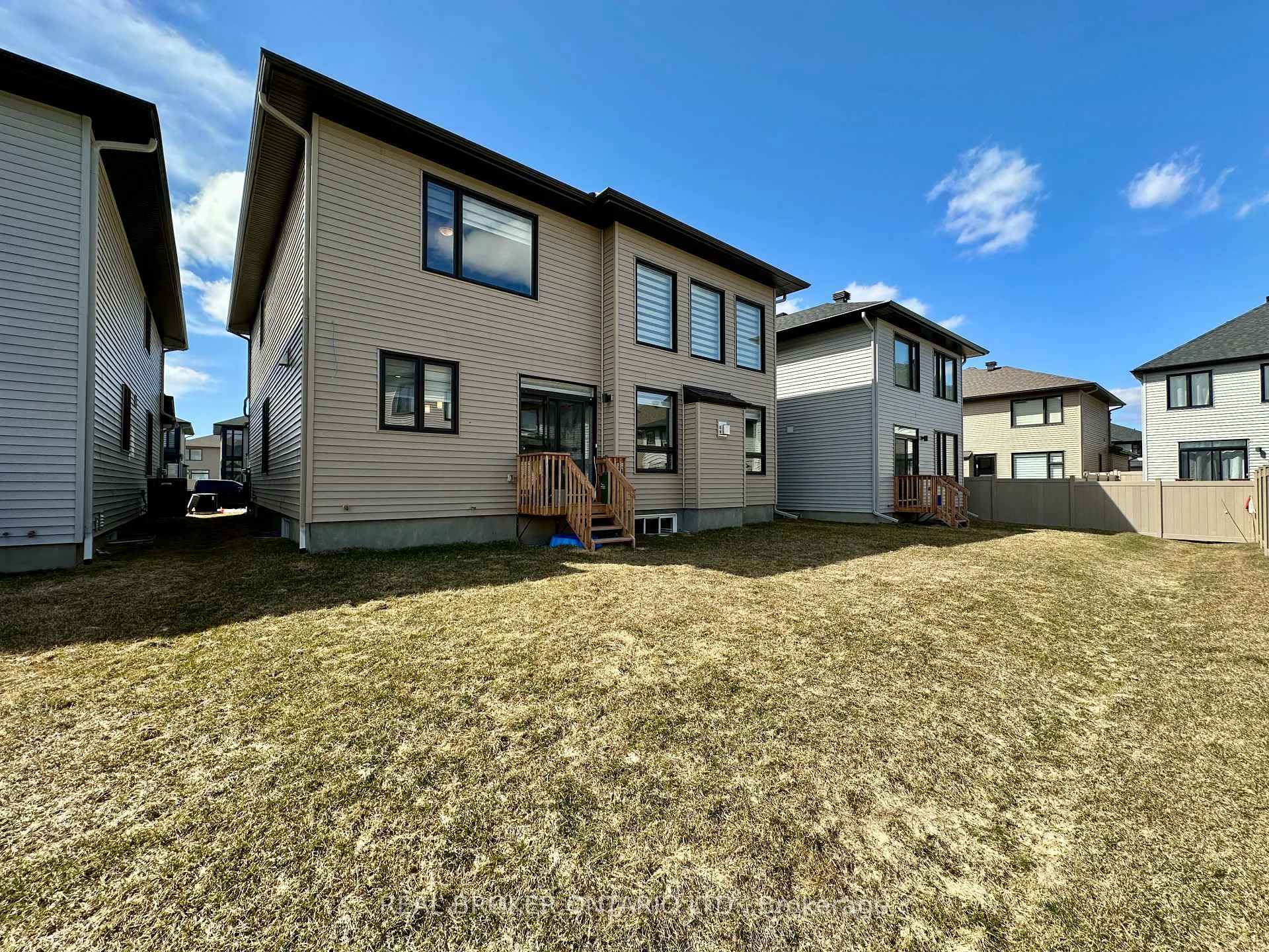 Photo 33 of 646 Gendarme Circle, Ottawa, Mer Bleue/Bradley Estates/Anderson Park — HOMEH