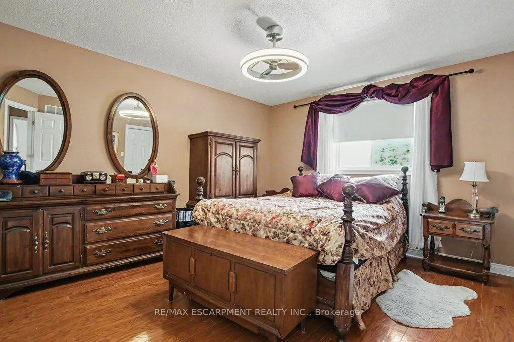 Photo 14 of 6 Theodore Drive, Hamilton, Jerome — HOMEH