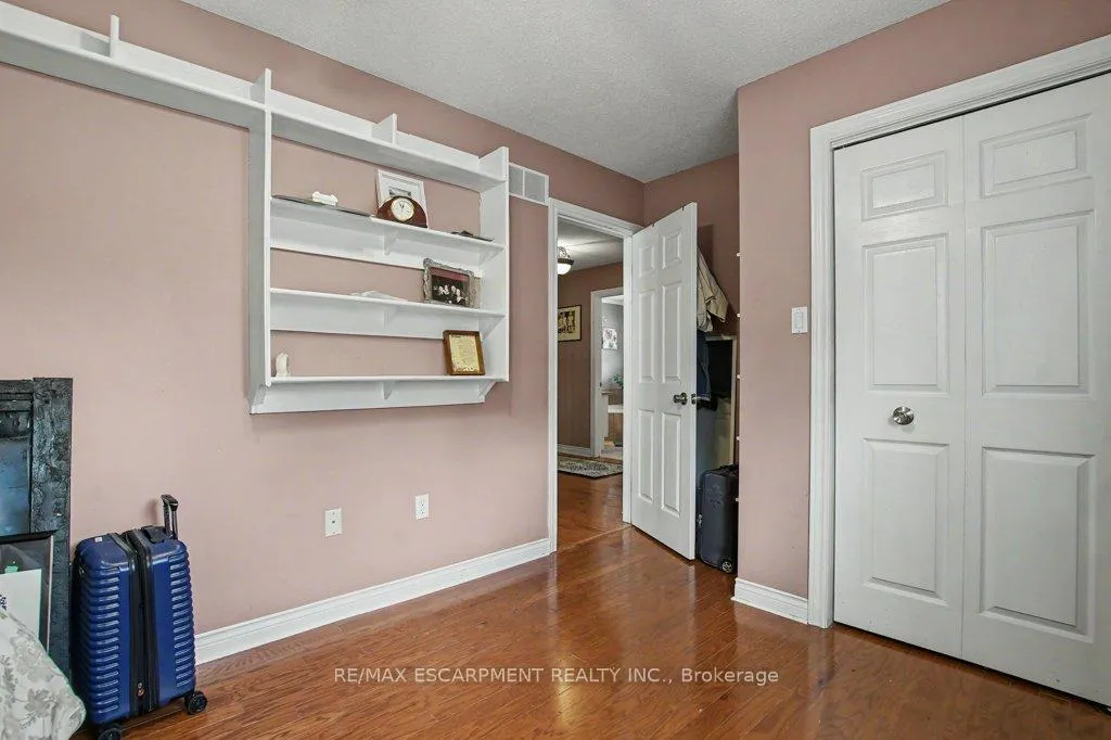 Photo 20 of 6 Theodore Drive, Hamilton, Jerome — HOMEH