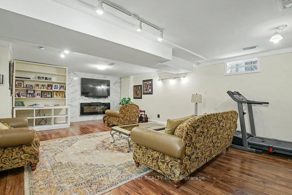 Photo 28 of 6 Theodore Drive, Hamilton, Jerome — HOMEH