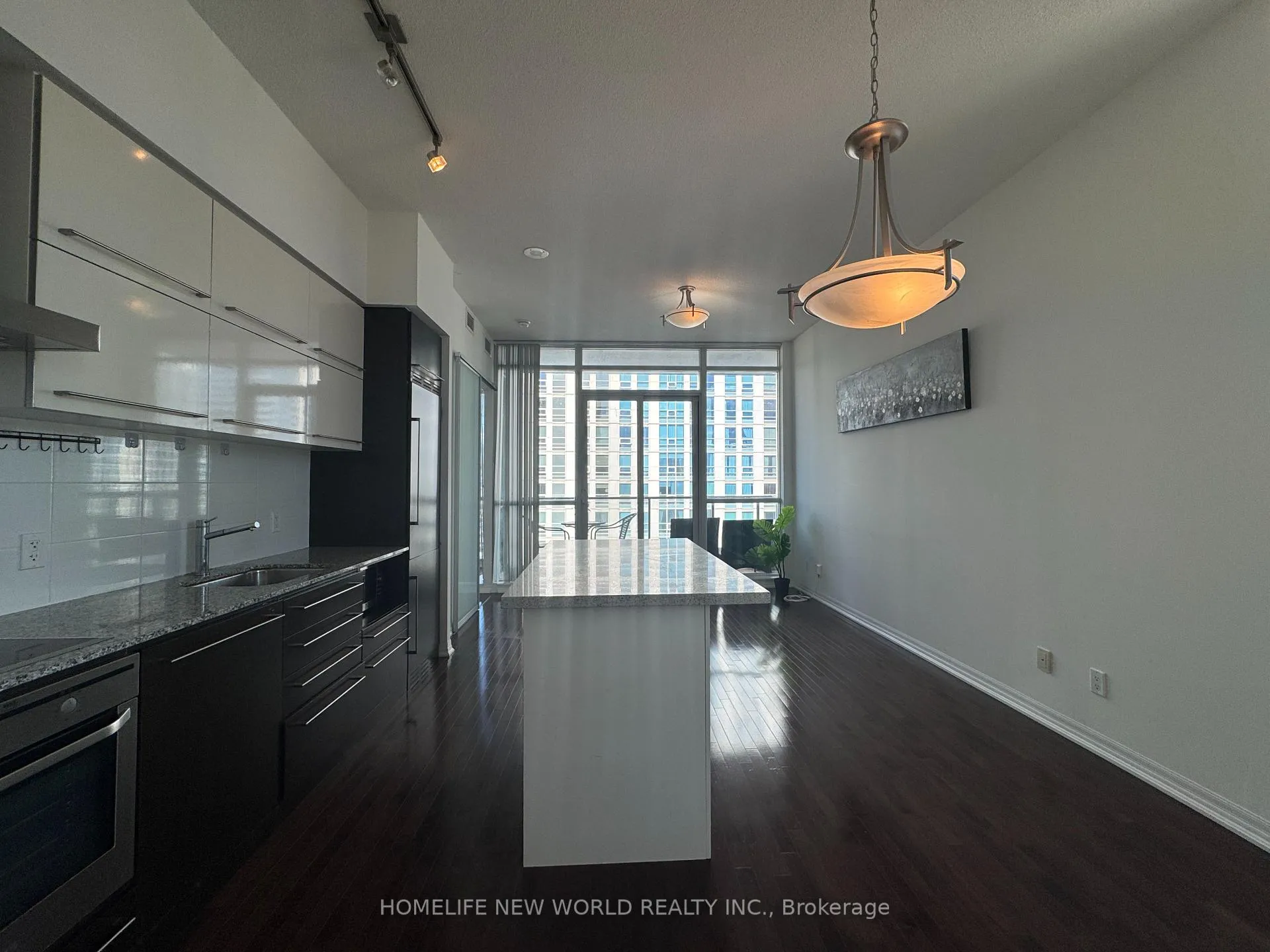 Photo 4 of Unit Ph206, 770 Bay Street, Toronto, Church-Yonge Corridor — HOMEH