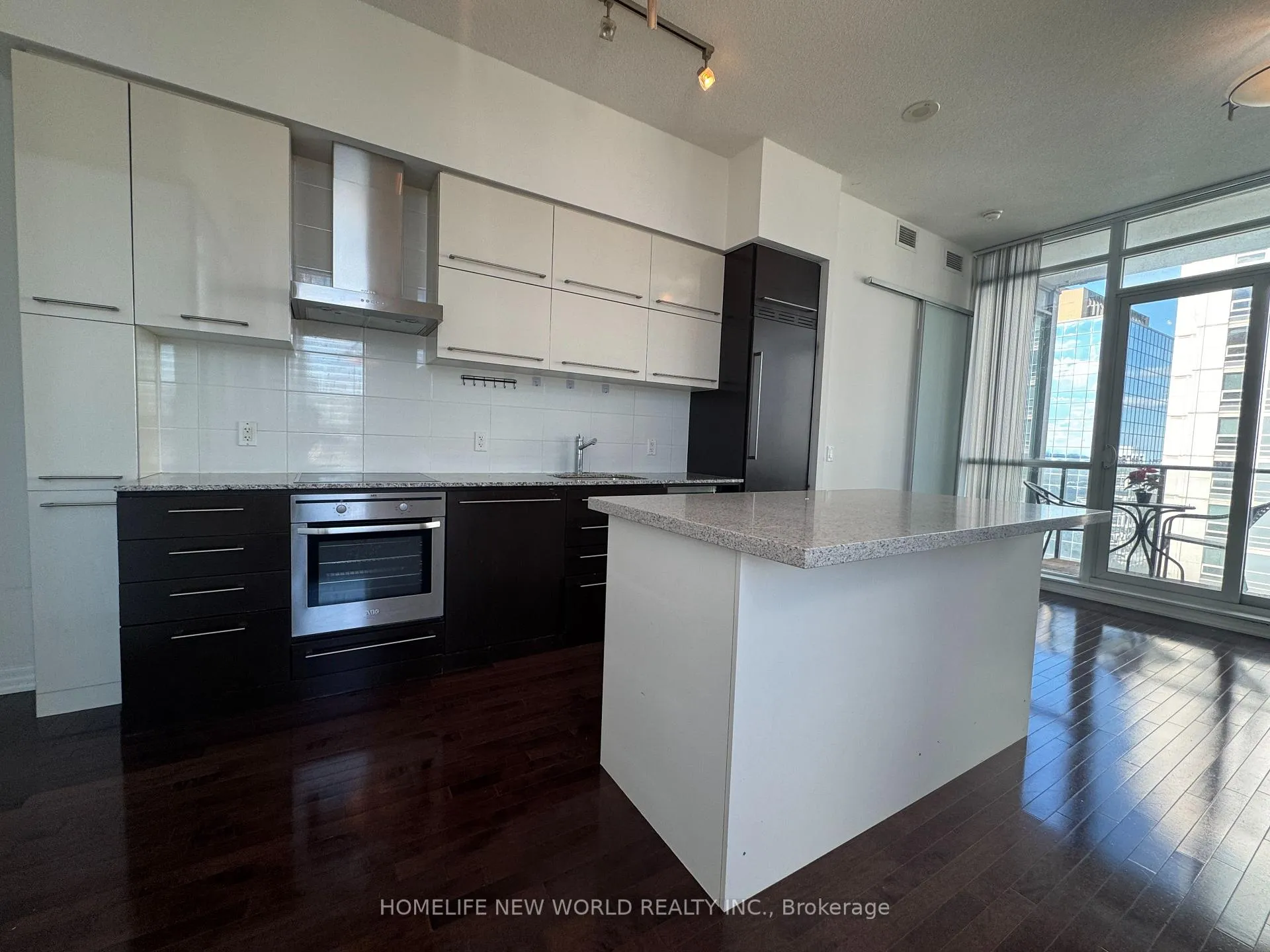 Photo 11 of Unit Ph206, 770 Bay Street, Toronto, Church-Yonge Corridor — HOMEH