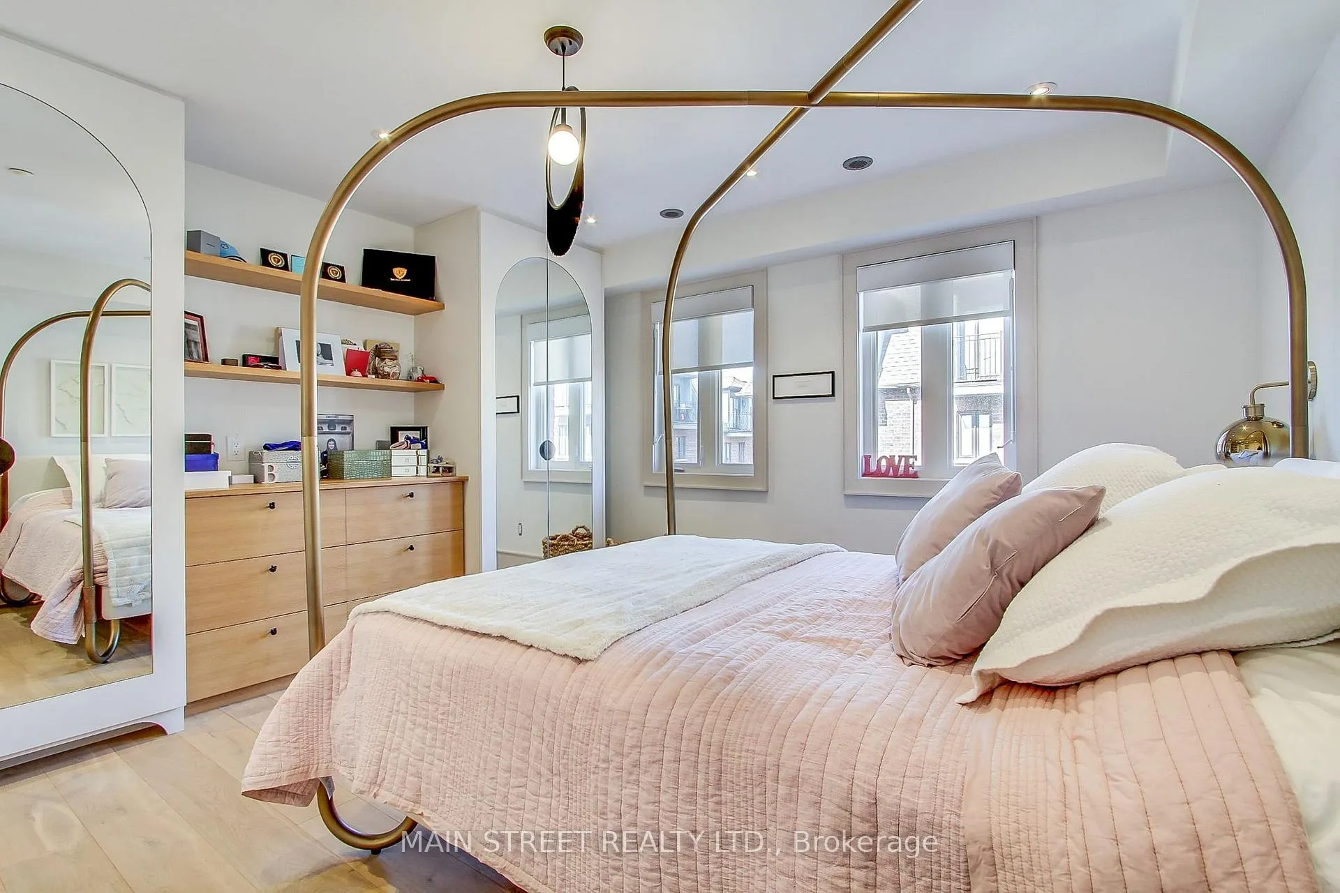Photo 27 of Unit 27, 12 Powseland Crescent, Vaughan, West Woodbridge — HOMEH