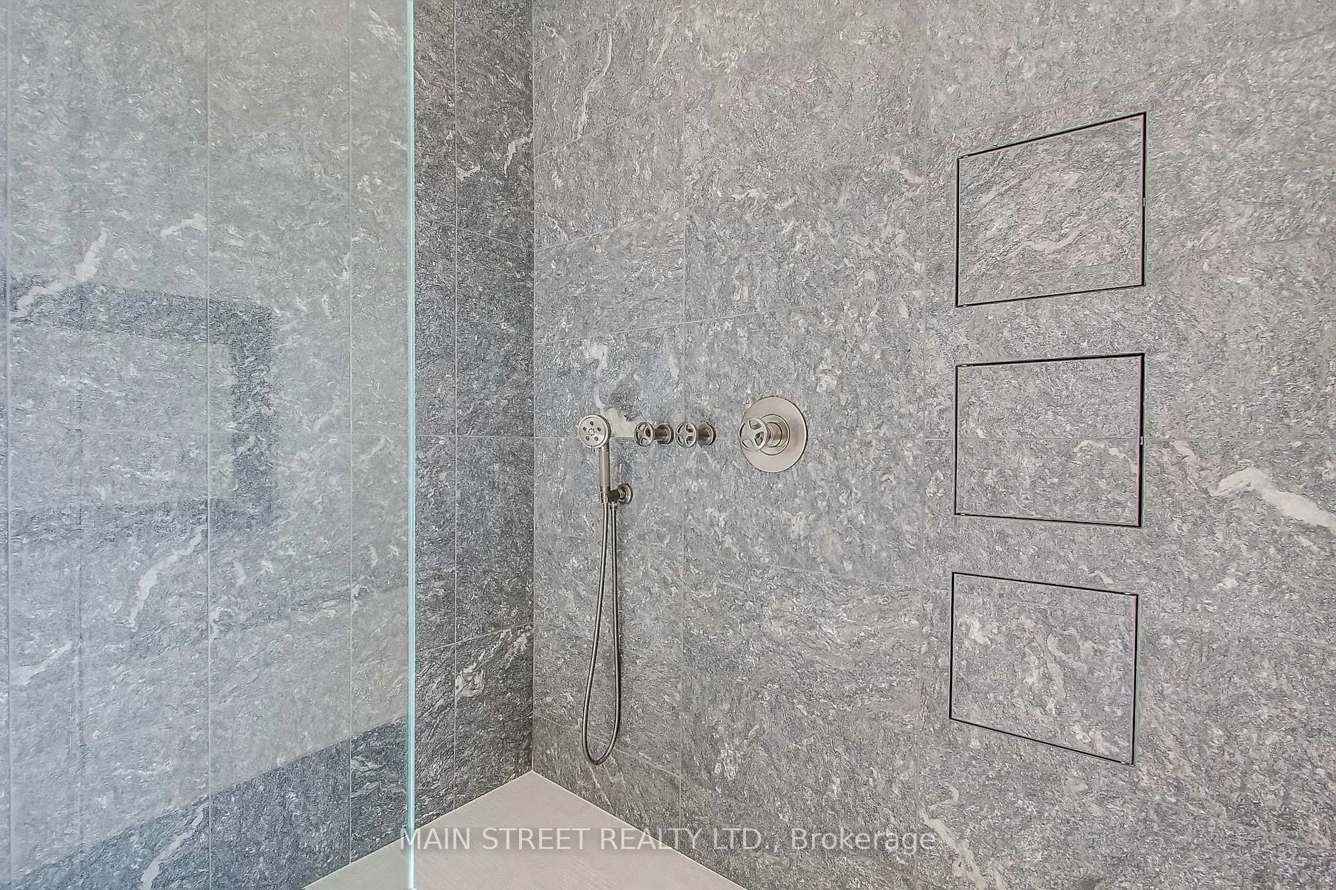 Photo 41 of Unit 27, 12 Powseland Crescent, Vaughan, West Woodbridge — HOMEH