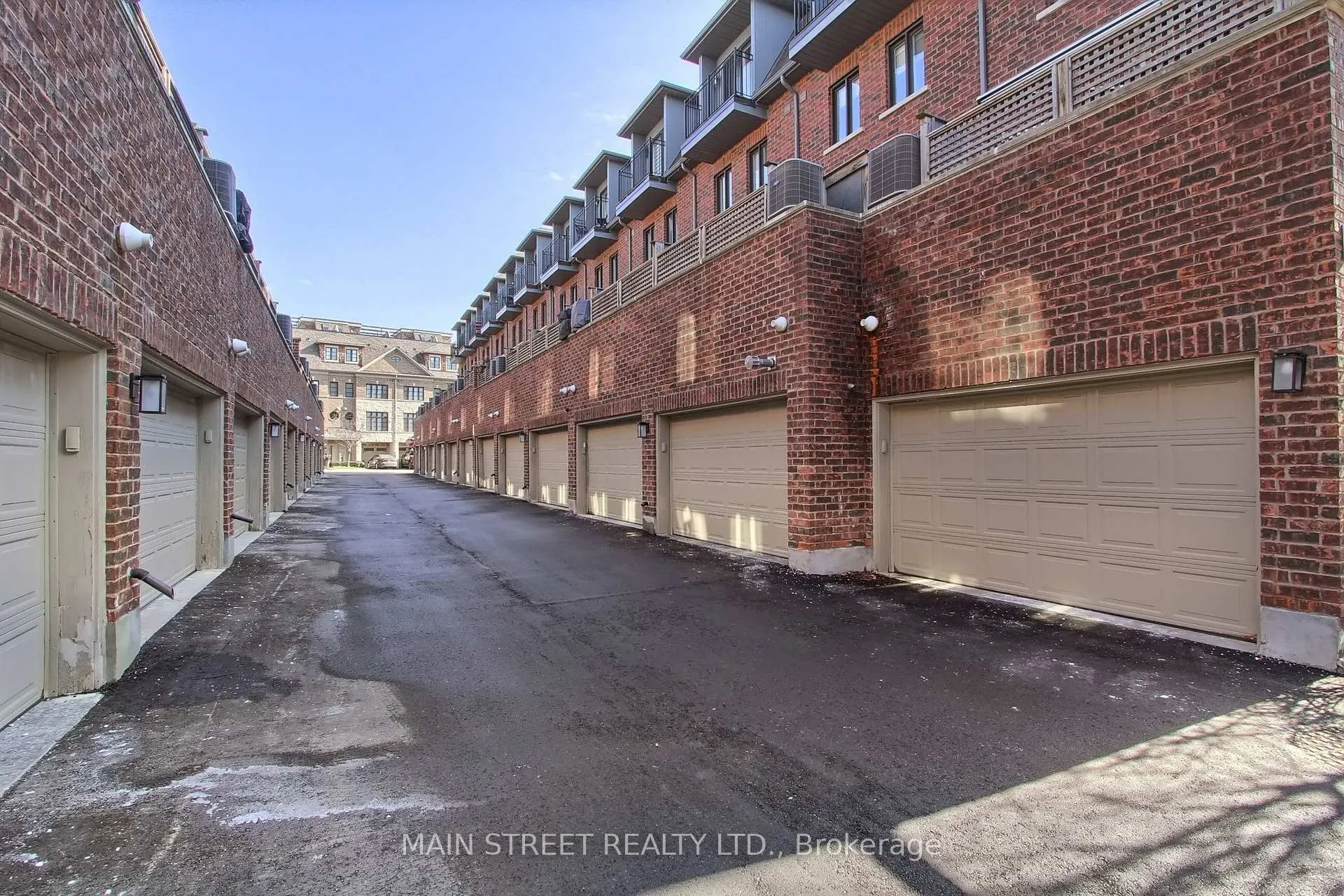 Photo 50 of Unit 27, 12 Powseland Crescent, Vaughan, West Woodbridge — HOMEH