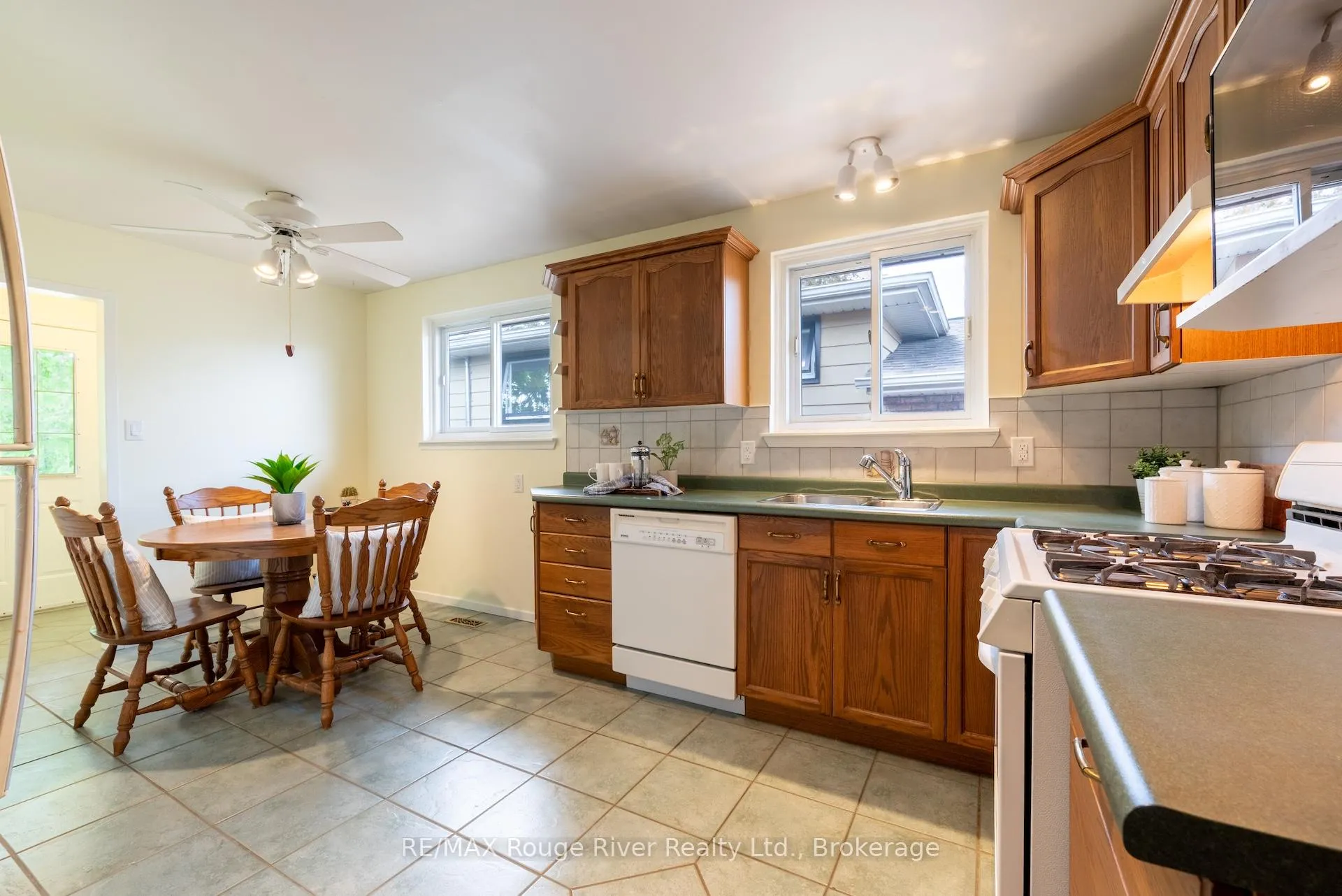 Photo 13 of 538 Willow Crescent, Cobourg — HOMEH
