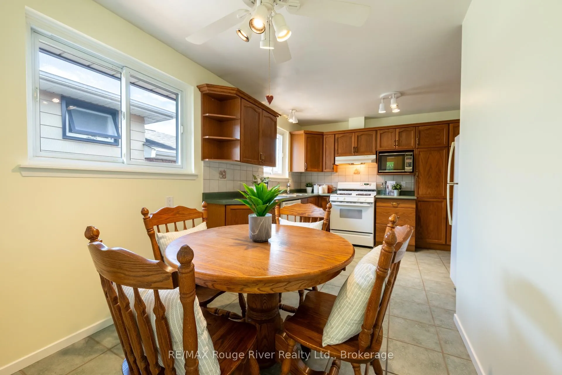 Photo 15 of 538 Willow Crescent, Cobourg — HOMEH