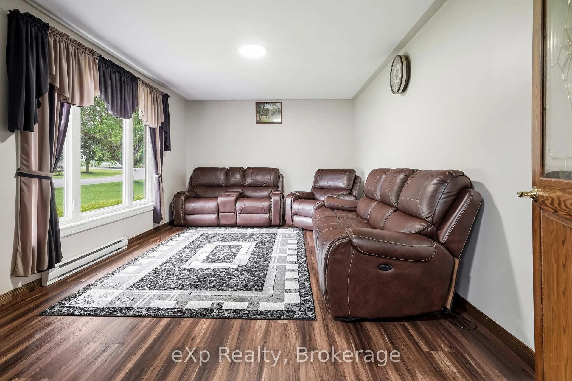 Photo 8 of 4094 Queen Street, Perth East, Millbank — HOMEH