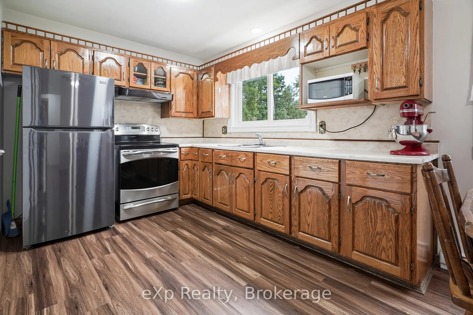 Photo 10 of 4094 Queen Street, Perth East, Millbank — HOMEH