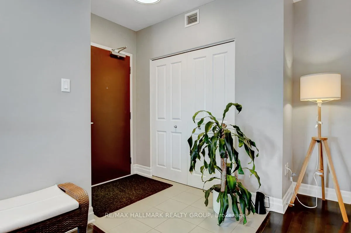 Photo 5 of Unit 1101, 90 Landry Street, Ottawa, Vanier — HOMEH