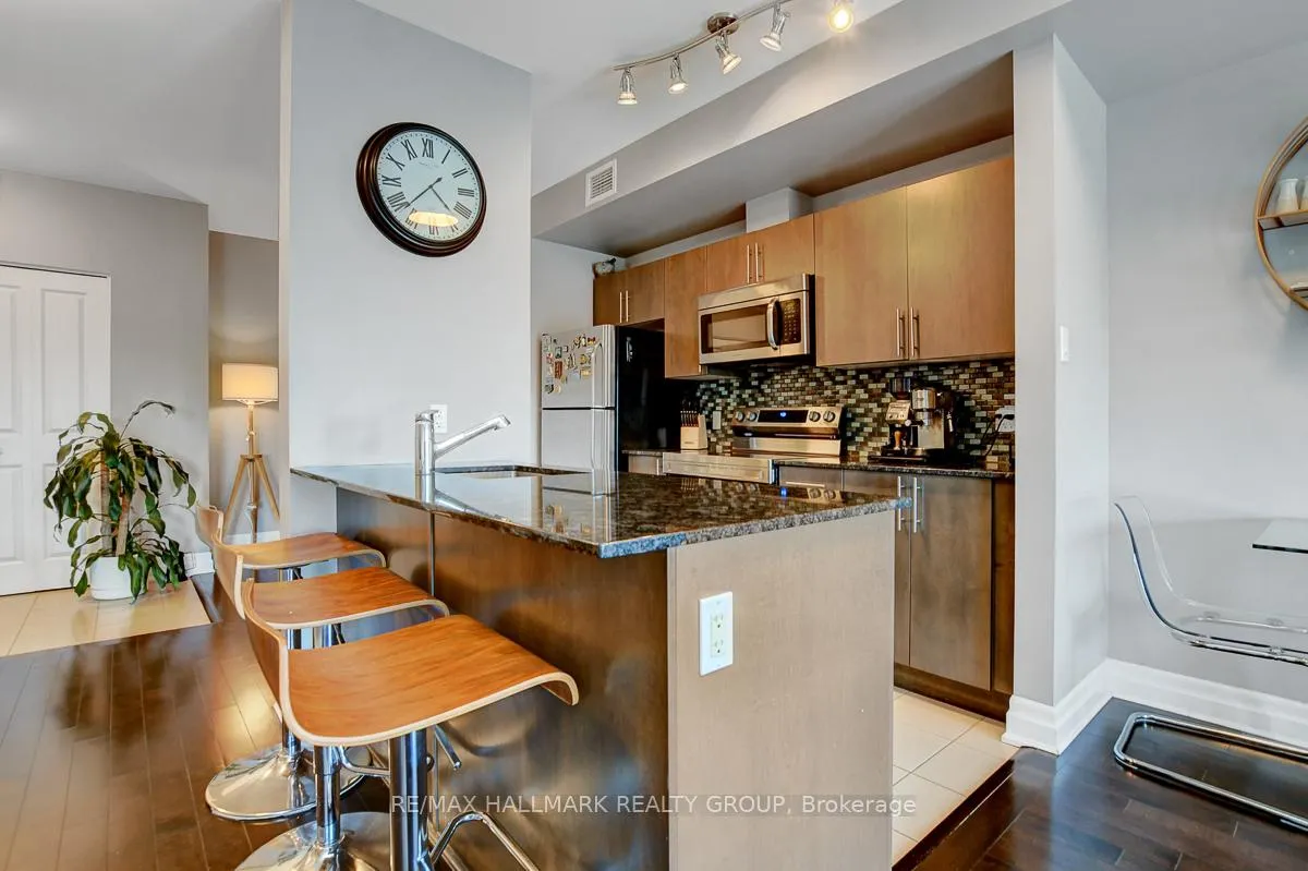 Photo 12 of Unit 1101, 90 Landry Street, Ottawa, Vanier — HOMEH