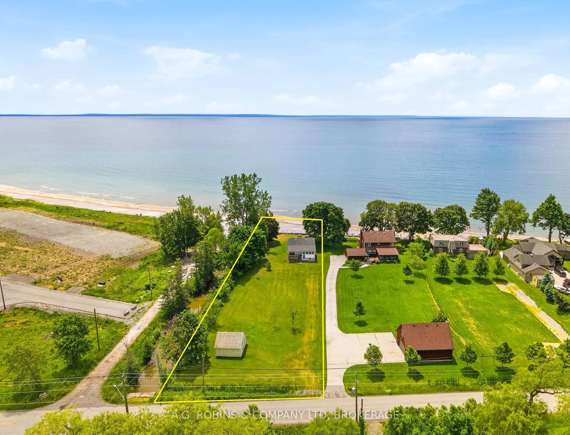 Photo 4 of 11803 Lakeshore Road, Wainfleet, Lakeshore — HOMEH