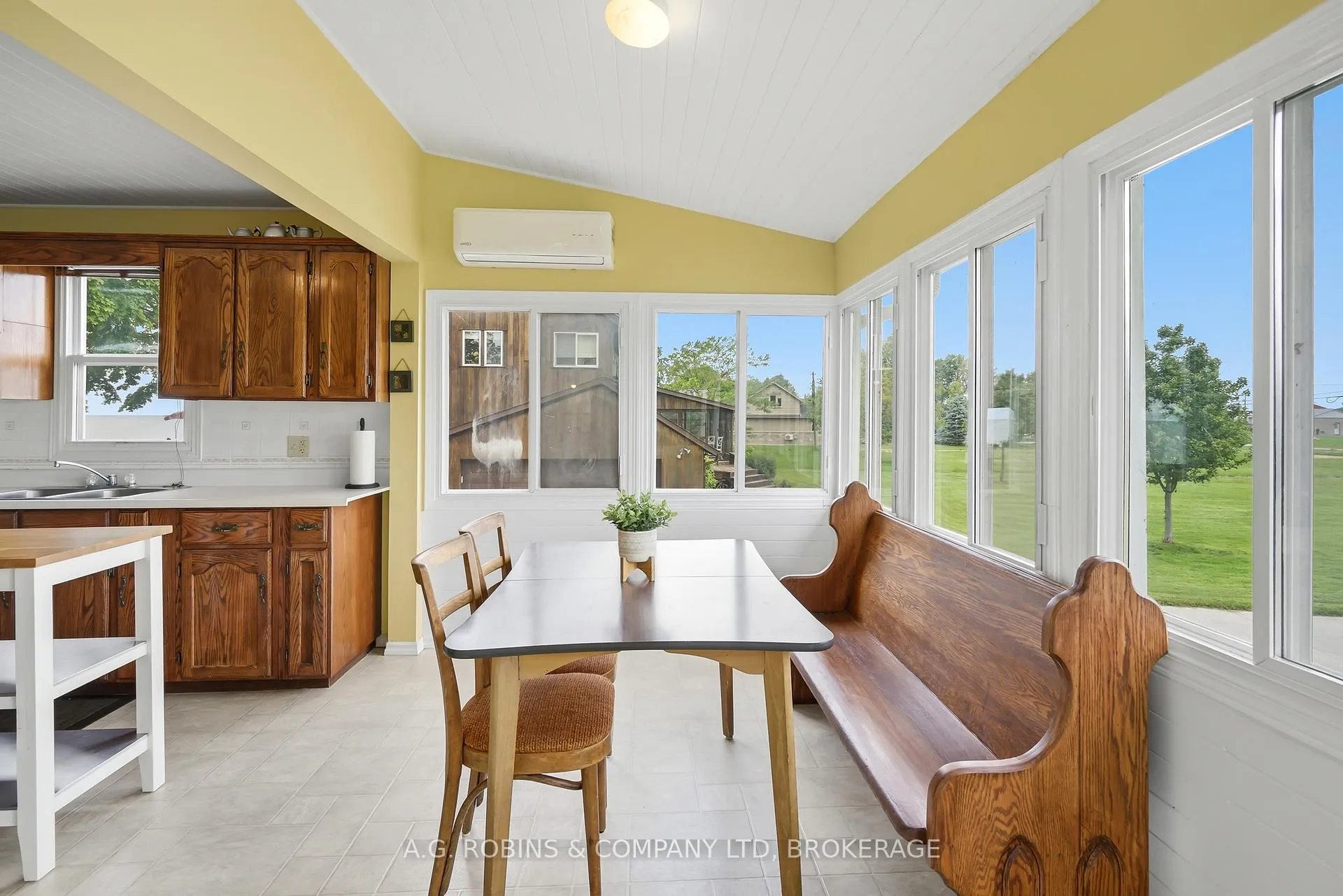 Photo 12 of 11803 Lakeshore Road, Wainfleet, Lakeshore — HOMEH