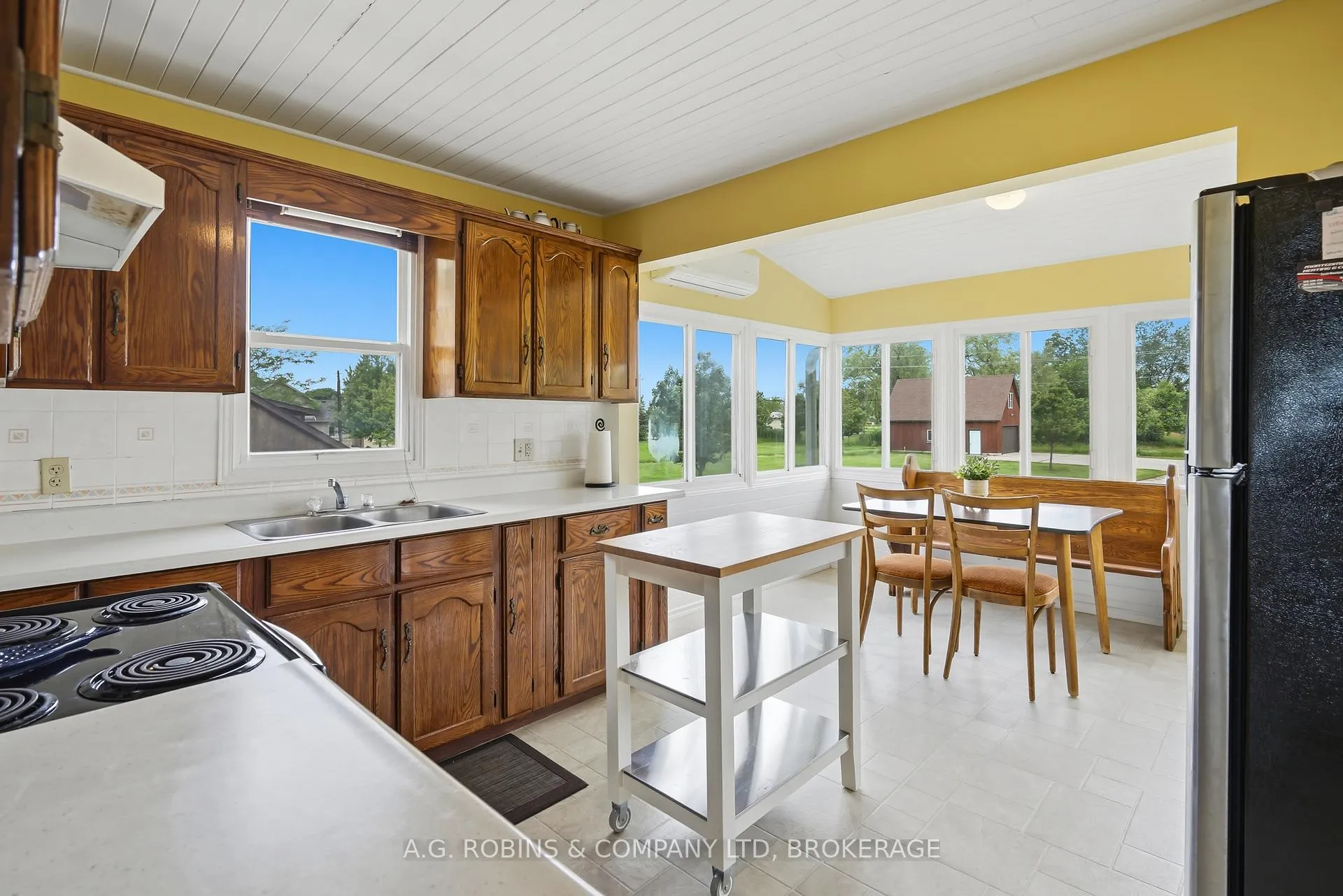 Photo 15 of 11803 Lakeshore Road, Wainfleet, Lakeshore — HOMEH