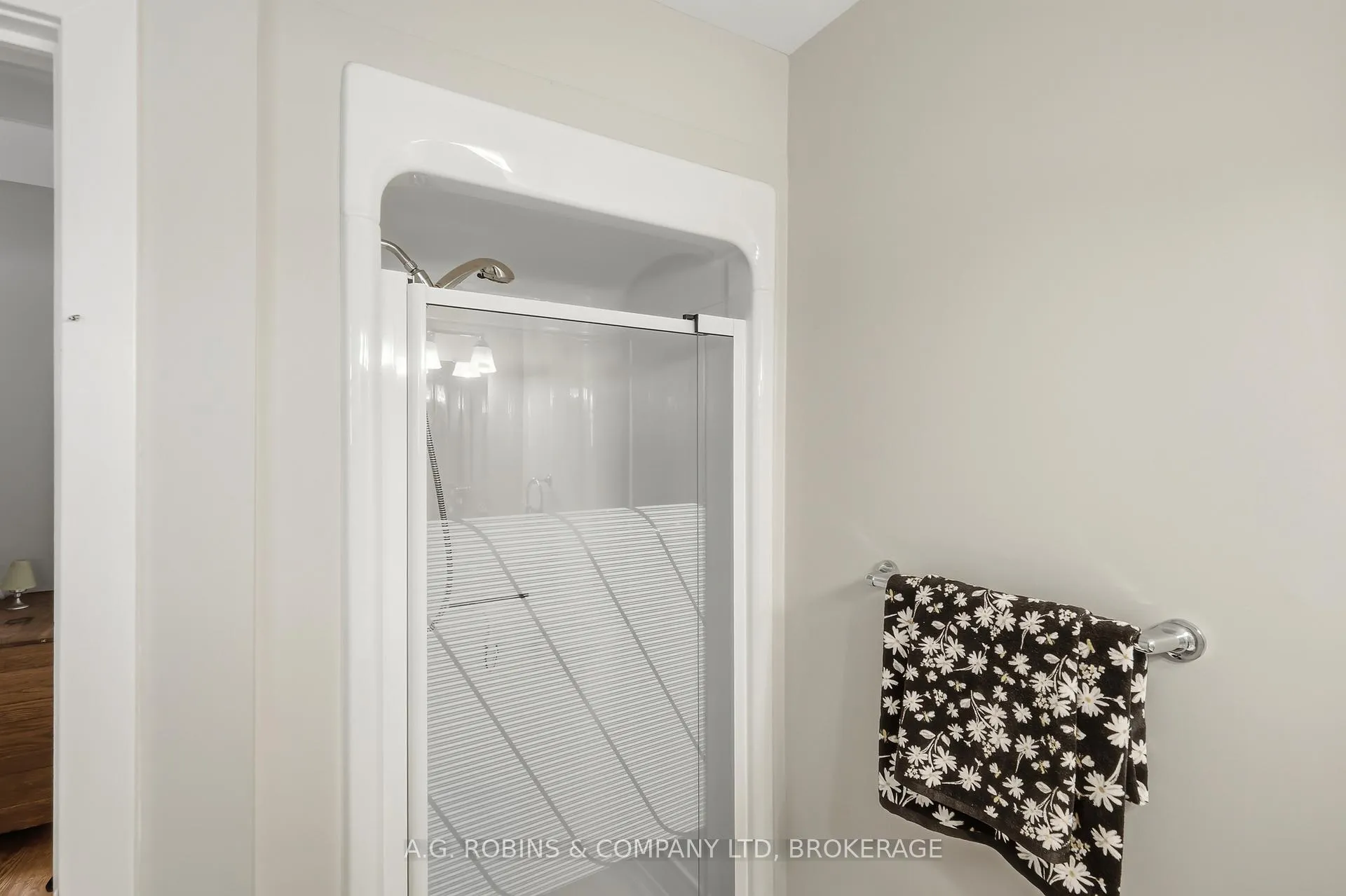 Photo 28 of 11803 Lakeshore Road, Wainfleet, Lakeshore — HOMEH