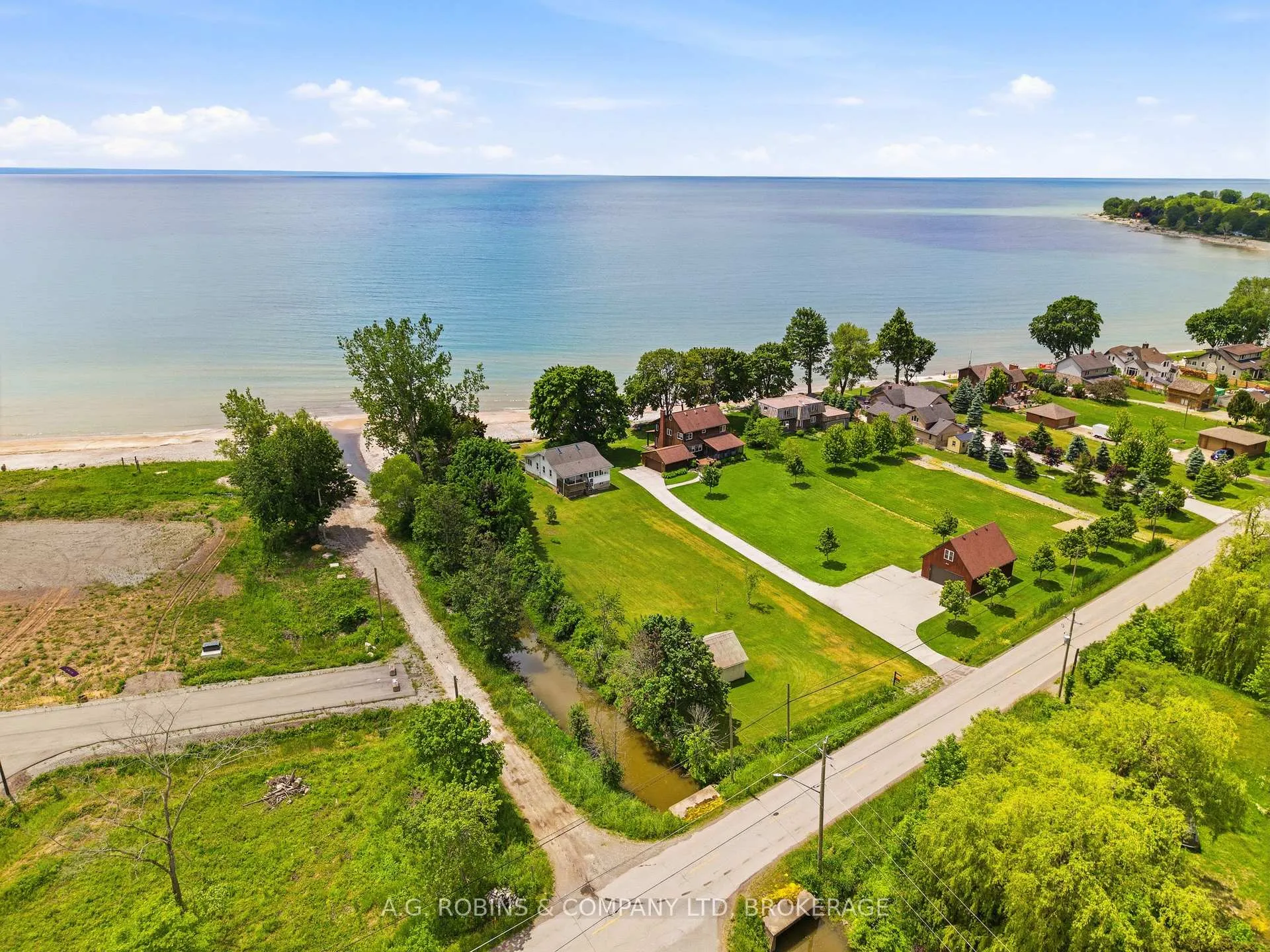 Photo 32 of 11803 Lakeshore Road, Wainfleet, Lakeshore — HOMEH