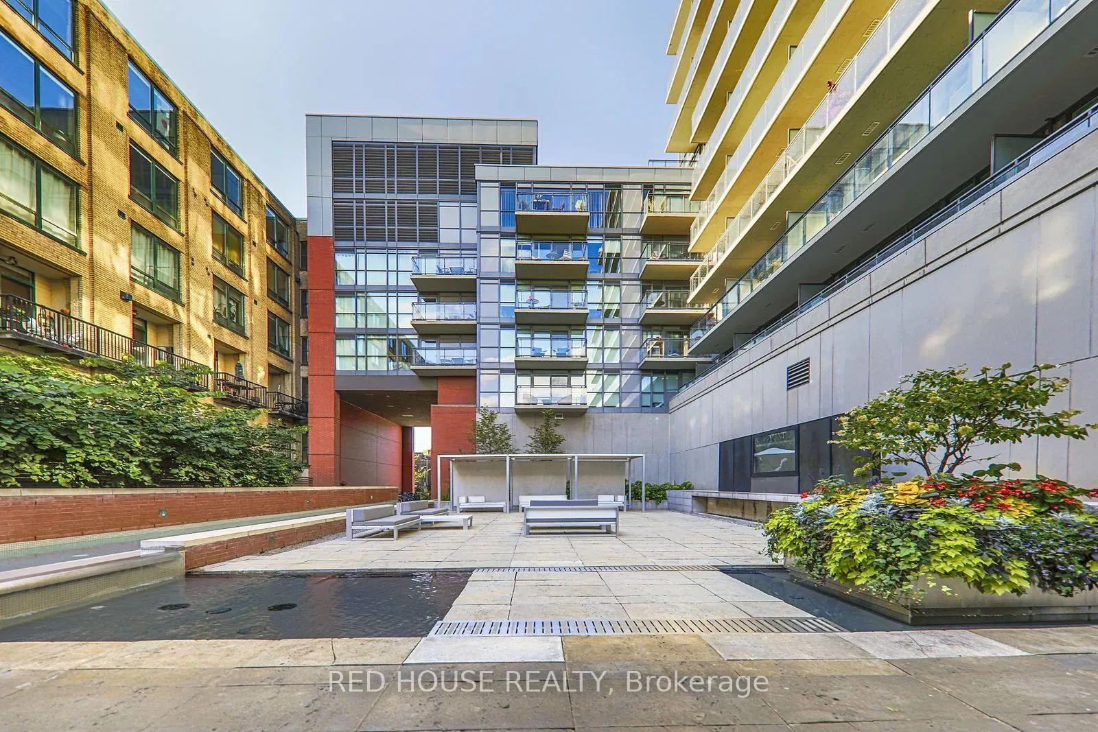 Photo 2 of Unit 1010, 78 Tecumseth Street, Toronto, Niagara — HOMEH