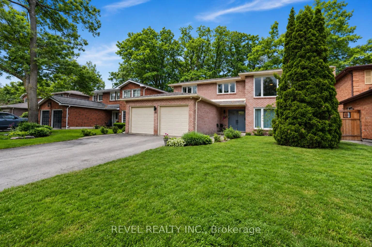 Photo 2 of 53 Oakridge Drive, Barrie, Sunnidale — HOMEH