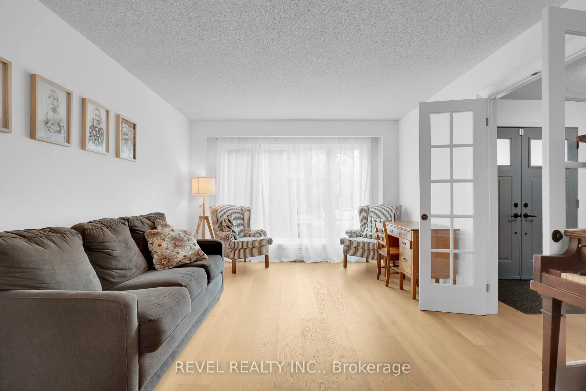 Photo 6 of 53 Oakridge Drive, Barrie, Sunnidale — HOMEH